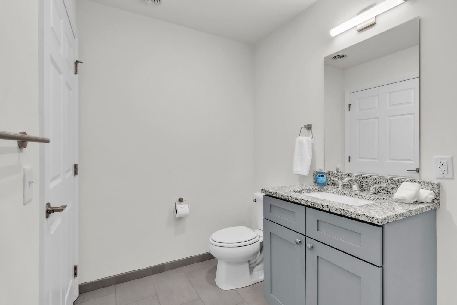 Building Photo - 800 Penn Ave