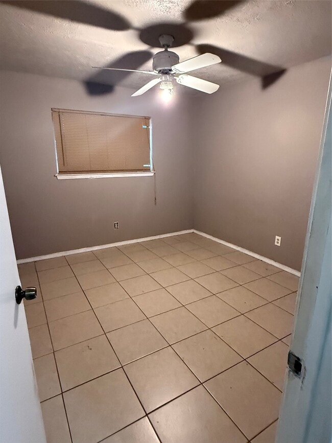 Building Photo - 4202 Ponca St