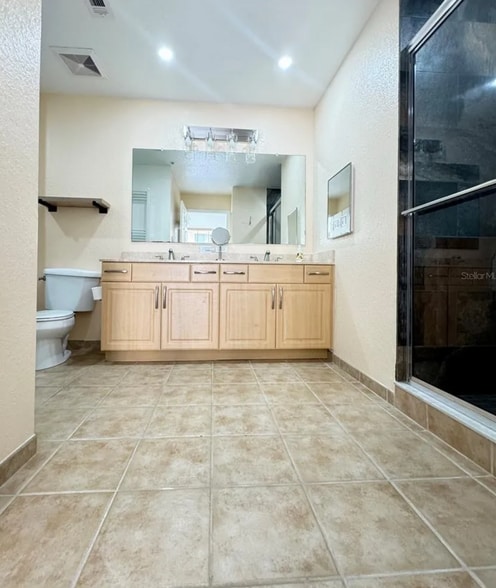 Master Walkin Shower - 1064 N Tamiami Trl