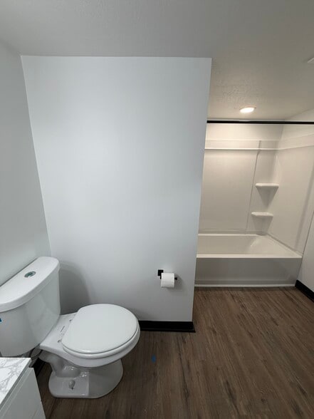 Basement Bathroom - 2015 Val Vista Ct