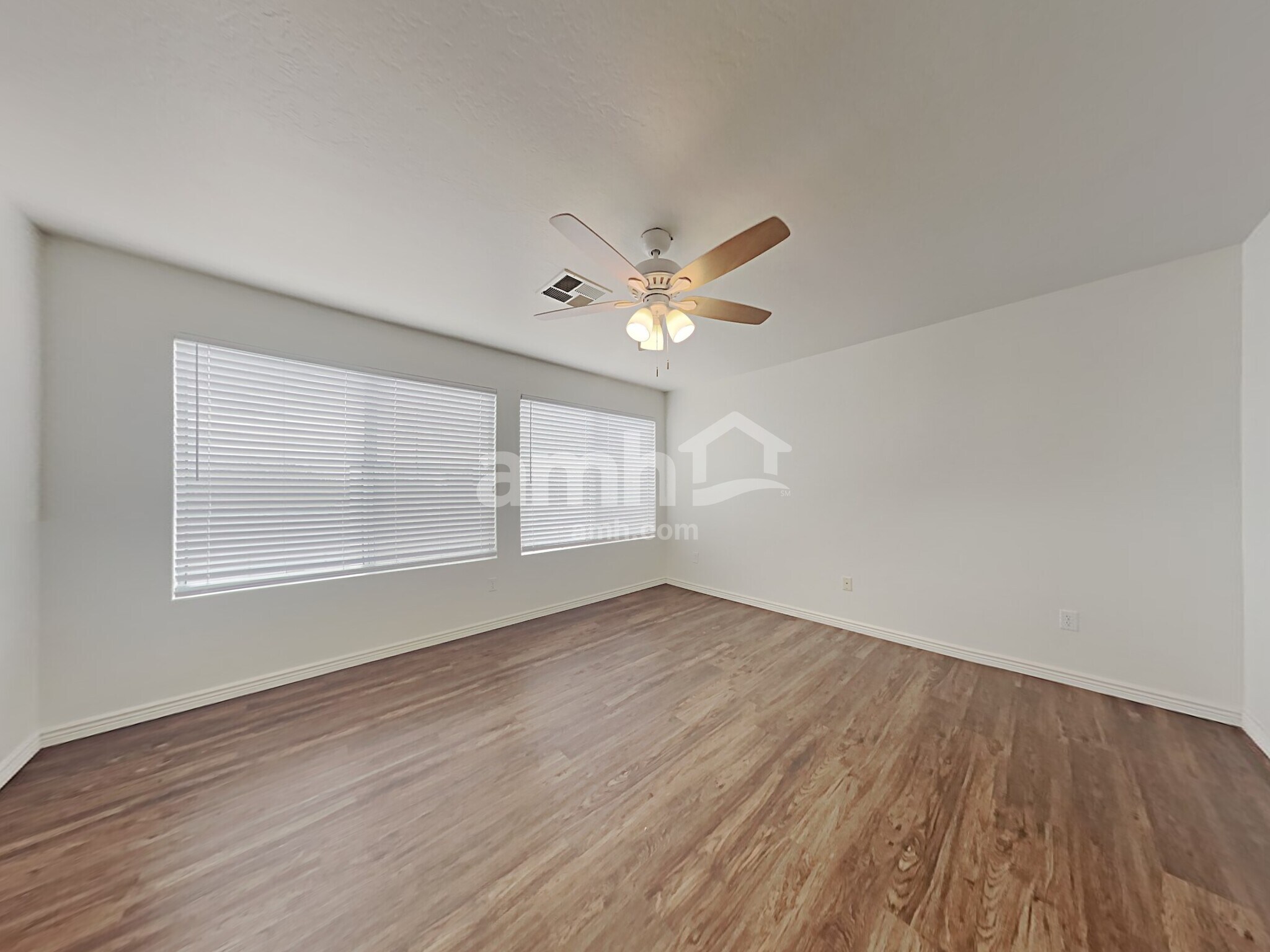 Building Photo - 7519 E Naranja Ave