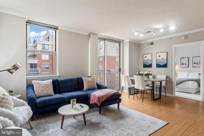 Building Photo - 3835 9th St N