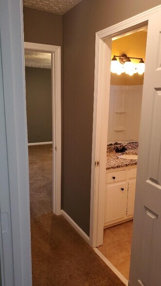 Building Photo - 55 Plum Orchard Rd