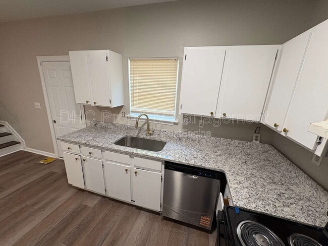 Building Photo - 1944 North Avenue NW