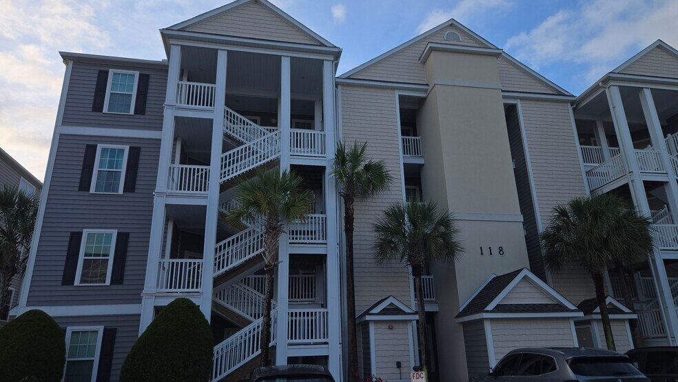 Front of building - 118 Ella Kinley Cir