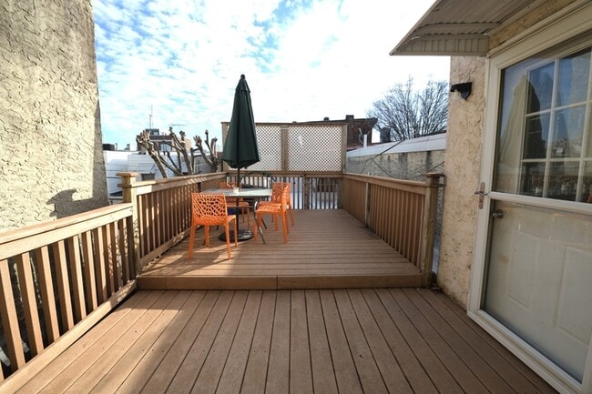 Building Photo - 1547 S 13th St