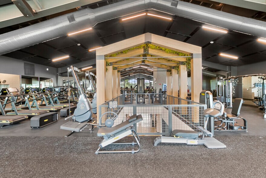 Building Photo - 7962 Belluno Way