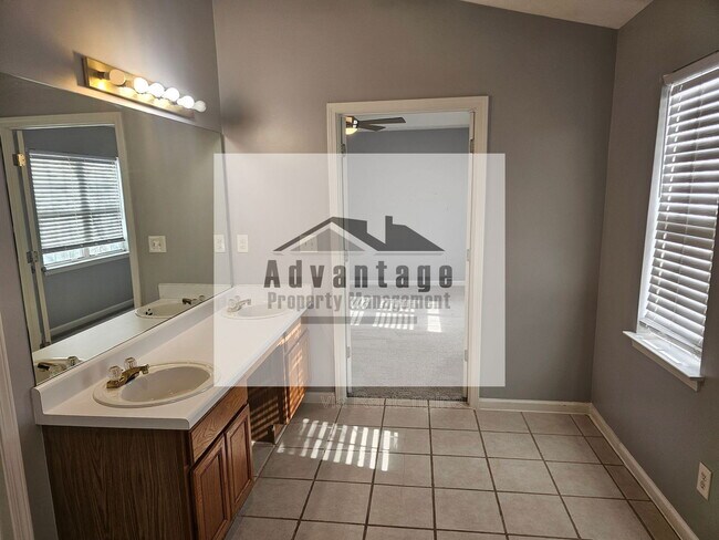 Building Photo - 2853 Da Vinci Blvd