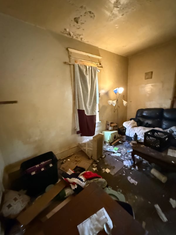 Building Photo - 1096 W Green St