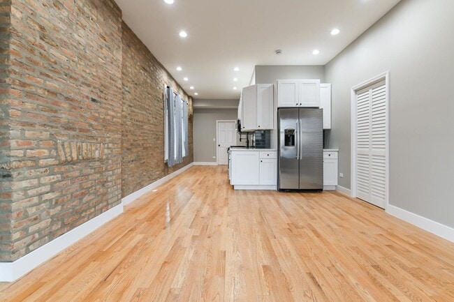 Building Photo - 1303 W Flournoy St