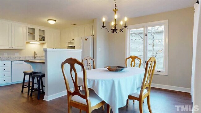 Building Photo - 329 Glen Echo Ln