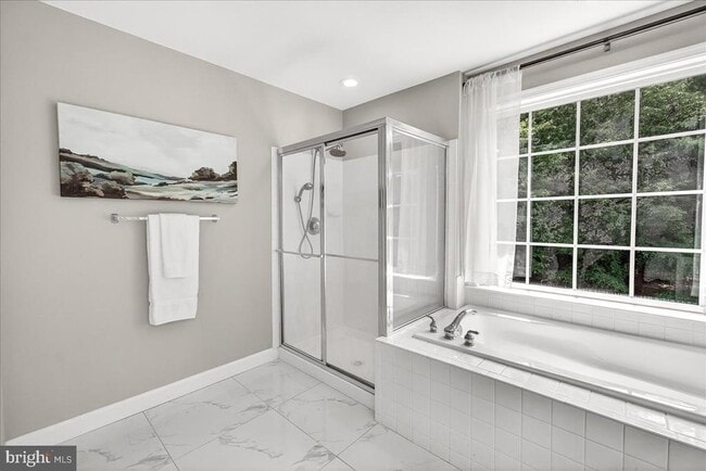 Building Photo - 9938 Timberknoll Ln
