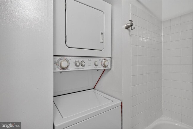 Building Photo - 1736 18th St NW