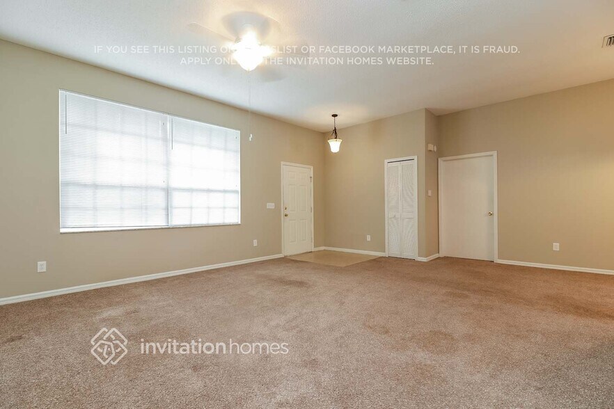 Building Photo - 1902 River Crossing Dr