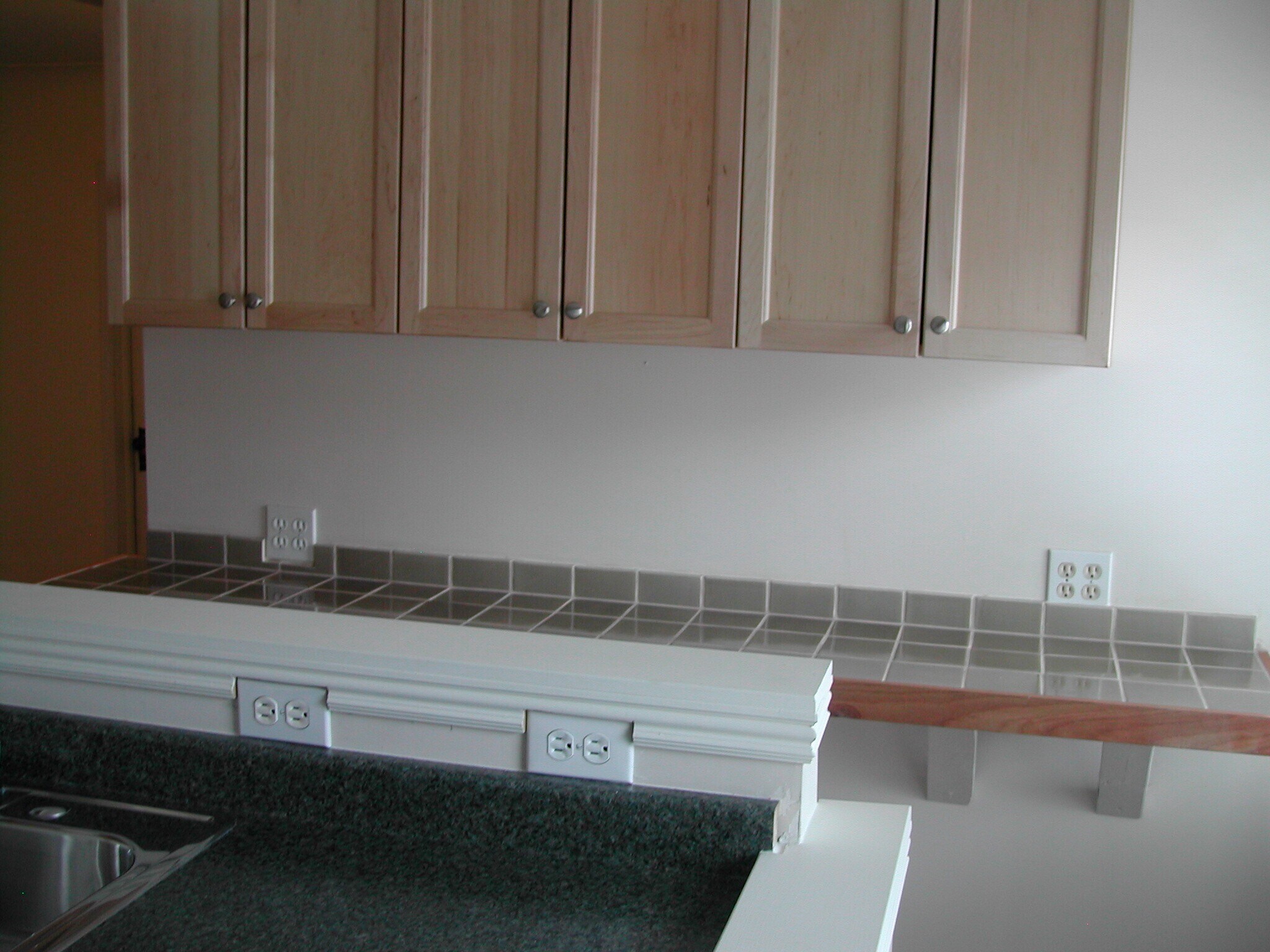 Breakfast Bar - 1270 3rd Ave