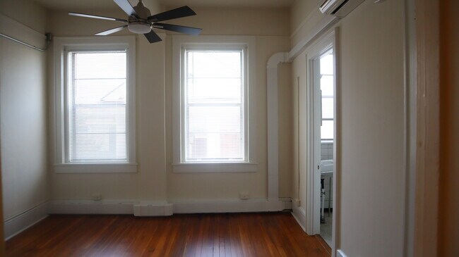 Second bedroom - 127 New Bern Pl