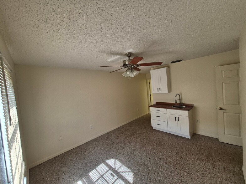 Building Photo - 4353 Azora Rd