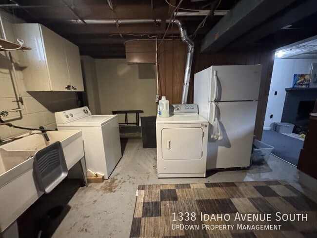 Building Photo - 1338 Idaho Ave S