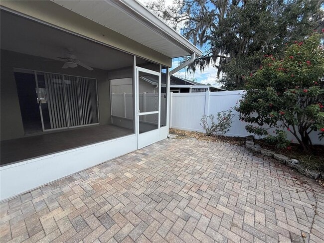 Building Photo - 2527 Wrencrest Cir