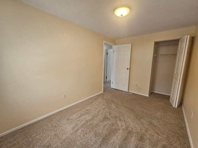 Building Photo - 5458 Celeste View Dr