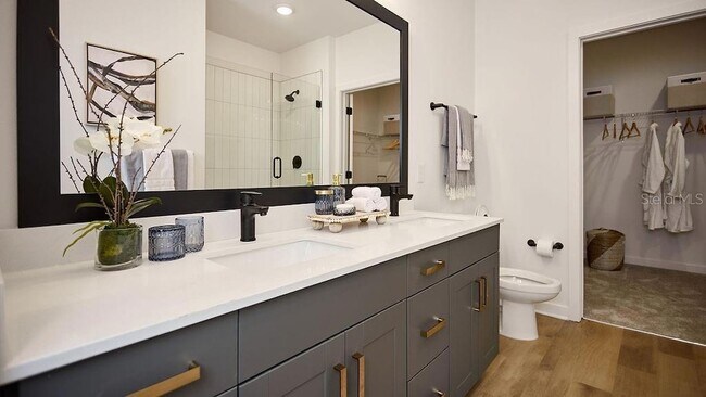 Building Photo - 9500 Grandtree Ave