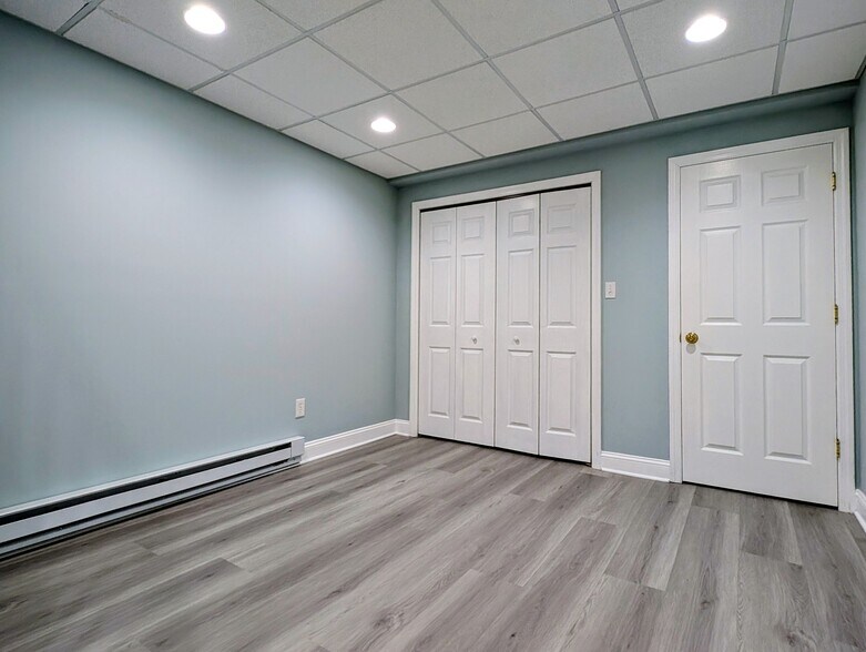 Building Photo - 111 Harvard Cir