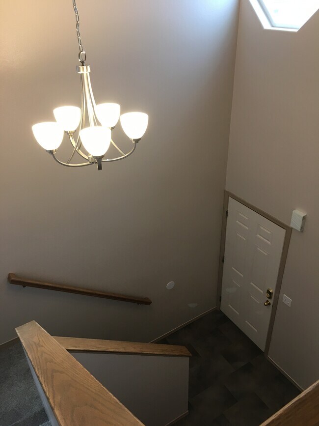 Entry way - 4001 Lunar Dr