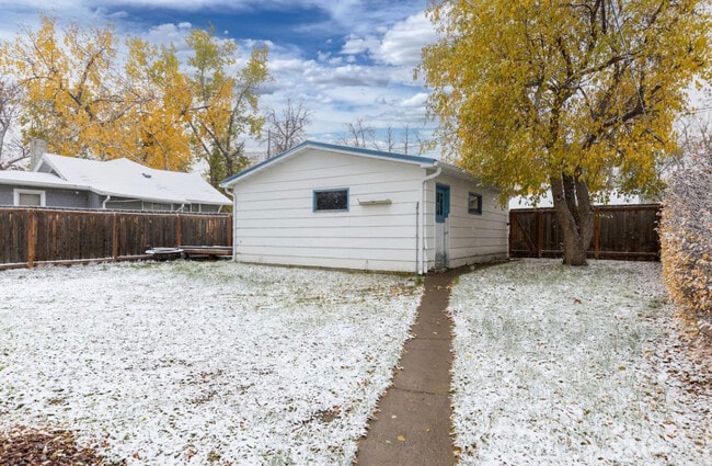 Building Photo - 2720 2nd Ave N