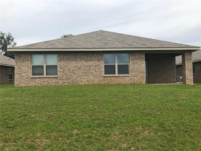 Building Photo - 1518 Majesty Loop