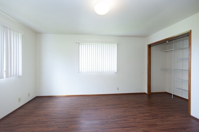 Building Photo - LOVELY 3BD 2.5BA HOME in KURTISTOWN