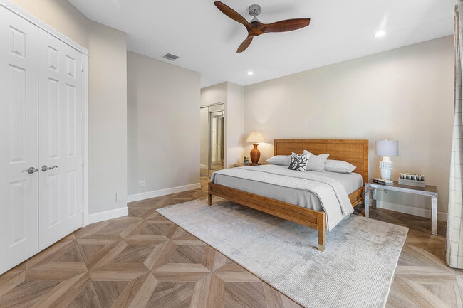 Building Photo - 8308 Rosalie Ln