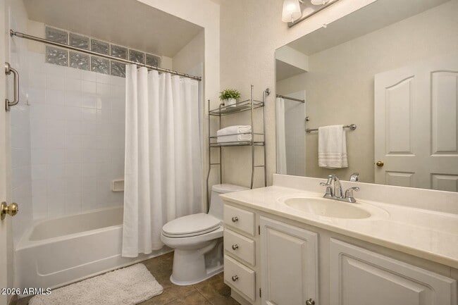 Building Photo - 16013 S Desert Foothills Pkwy