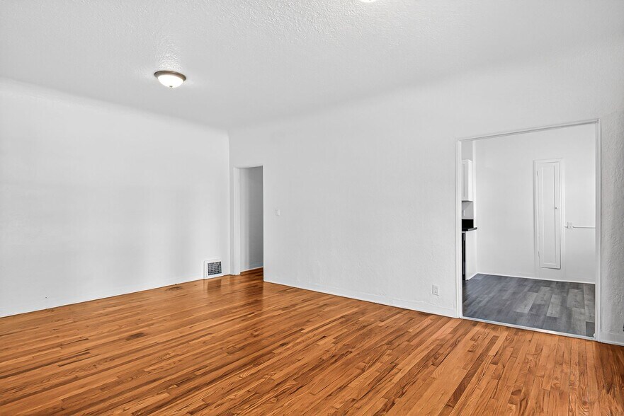 Building Photo - 1503 S Shenandoah St