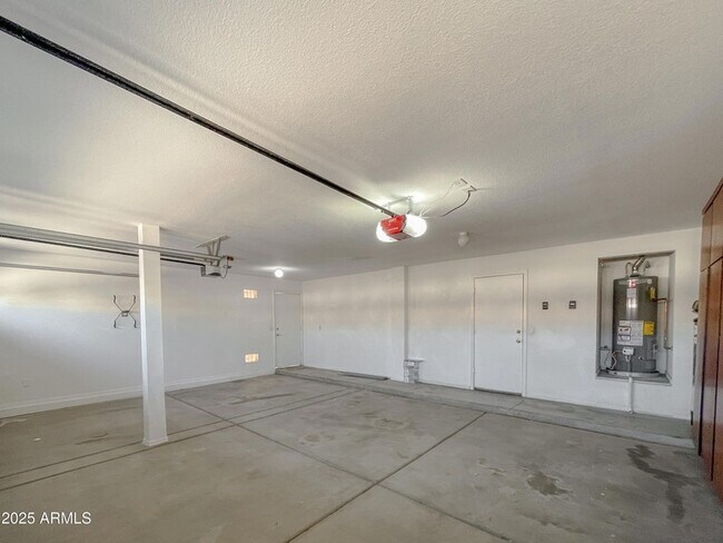 Building Photo - 1615 W Enfield Way