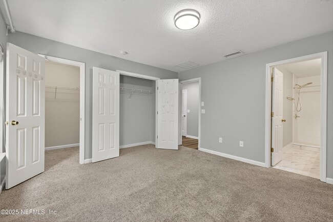 Building Photo - 834 Black Cherry Dr S