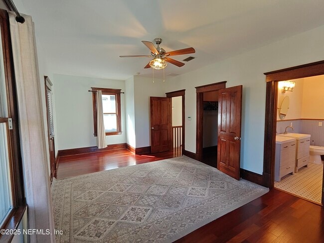 Building Photo - 1250 N Liberty St