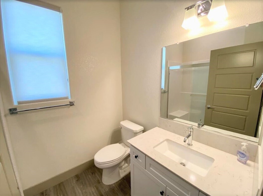 Building Photo - 2324 Aviles