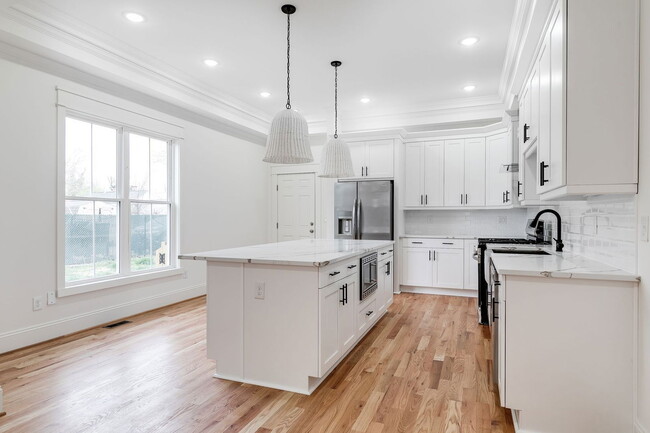 Building Photo - 3003 Midlothian Tpke