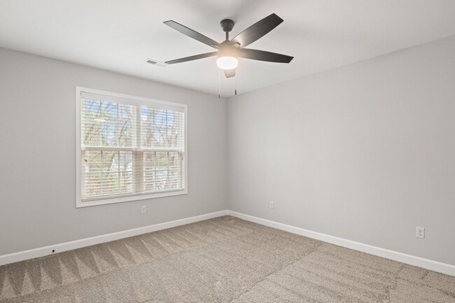 Building Photo - Spacious Home near Downtown Apex!