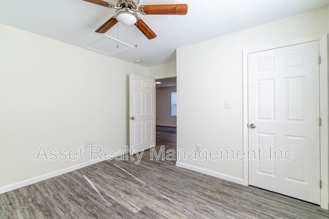 Building Photo - 1732 Jourolman Ave