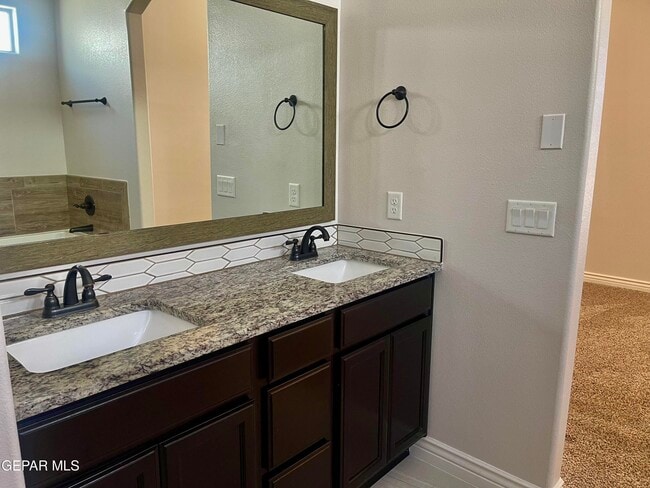 Building Photo - 2849 Tierra Oasis St