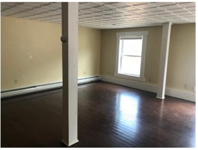 Building Photo - 381 Marlboro St