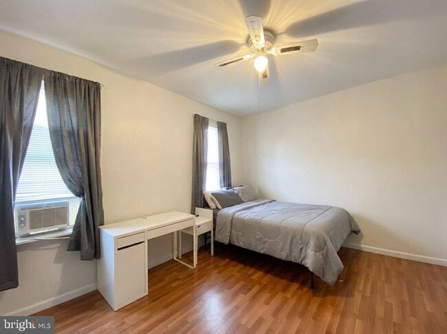 Building Photo - 2030 N Gratz St