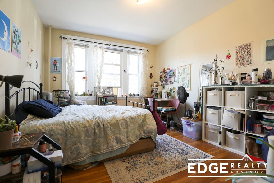 Building Photo - 16 Fuller St