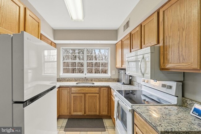 Building Photo - 12219 Stevenson Ct