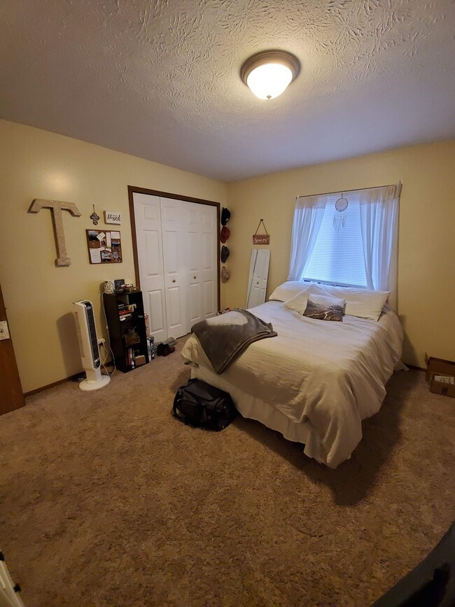 Primary Photo - 6282 2nd Ave