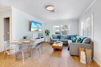 Building Photo - 328 Missouri St