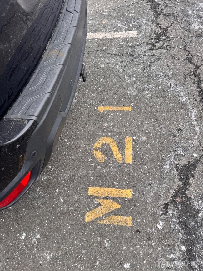 Building Photo - 489 Madison Dr