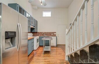 Building Photo - 5311 Palmetto St