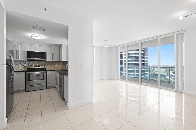 Building Photo - 1250 S Miami Ave
